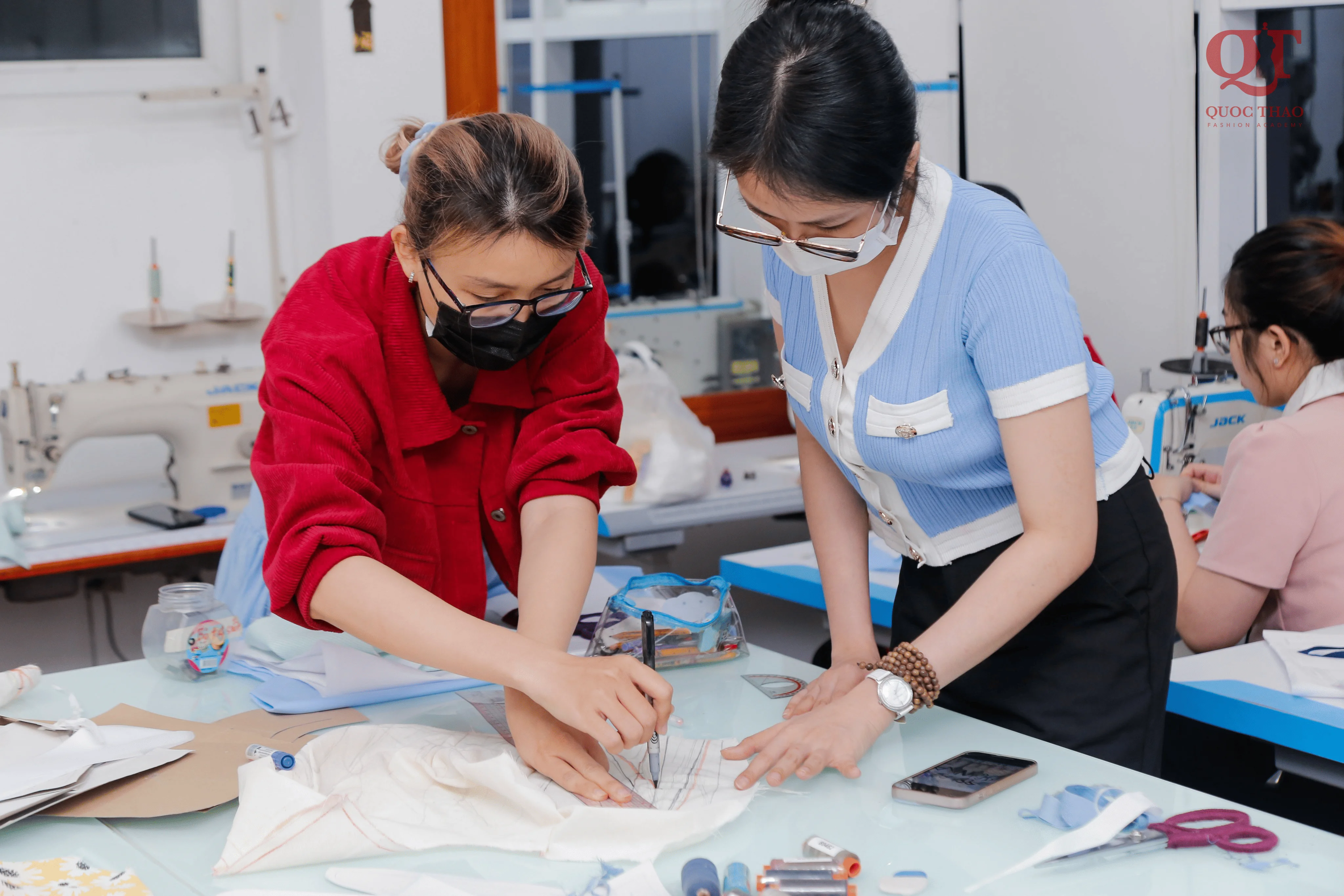Thực hành cắt may 5